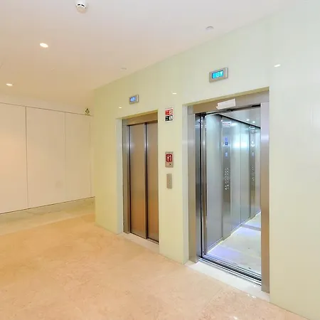 Excellent T1 In Cosmopolitan Building Апартаменты