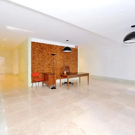 Excellent T1 In Cosmopolitan Building Апартаменты Лиссабон